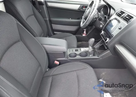 2019 Subaru Outback 2.5I Premium z USA, uszkodzony, nr VIN 4S4BSAFC3K3385867